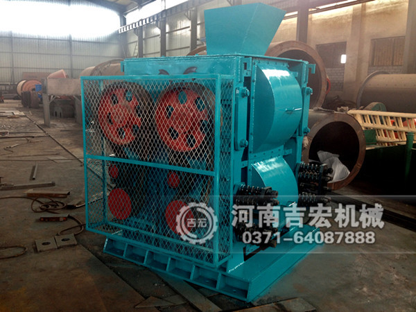 哪種制砂機(jī)可以生吃40-70目砂子,推薦四輥破碎機(jī)！