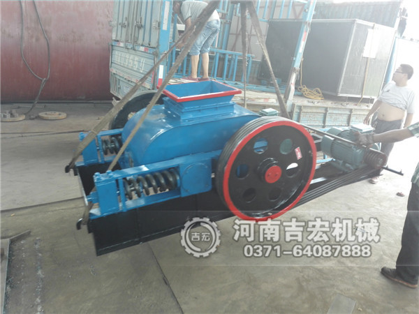 挑選對輥破碎機(jī)的輥皮絕對不能馬虎！