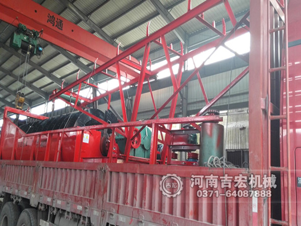 螺旋洗石機、移動輸送機發(fā)往東北