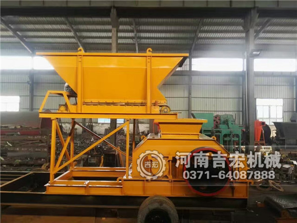 900&times;1200移動雙齒輥破碎機發(fā)往西安 