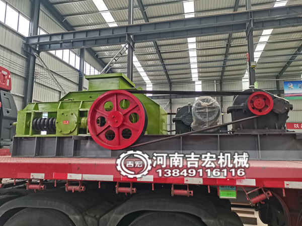 玻璃瓶雙齒輥破碎機(jī)在廢玻璃回收中的關(guān)鍵作用！