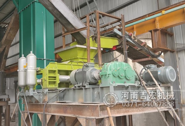 吉宏機械對輥制砂機：高耐磨輥皮+液壓調(diào)節(jié)，破碎效率提升30%！