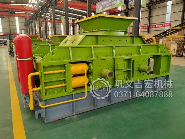 雙級(jí)無(wú)篩底制砂機(jī)誰(shuí)家做的好,能破碎哪些物料,破碎效果如何？